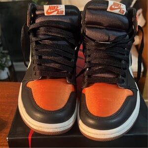 Jordan 1 Satin